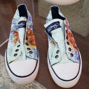 Funky patterned lace less sneakers